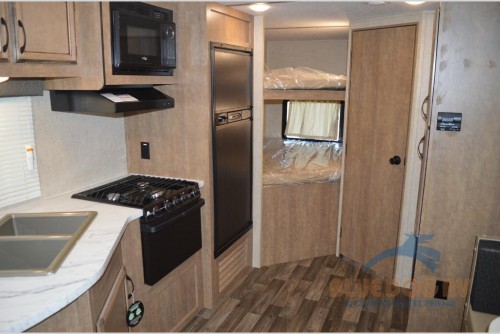 Starcraft Launch Outfitter Travel Trailer Interior